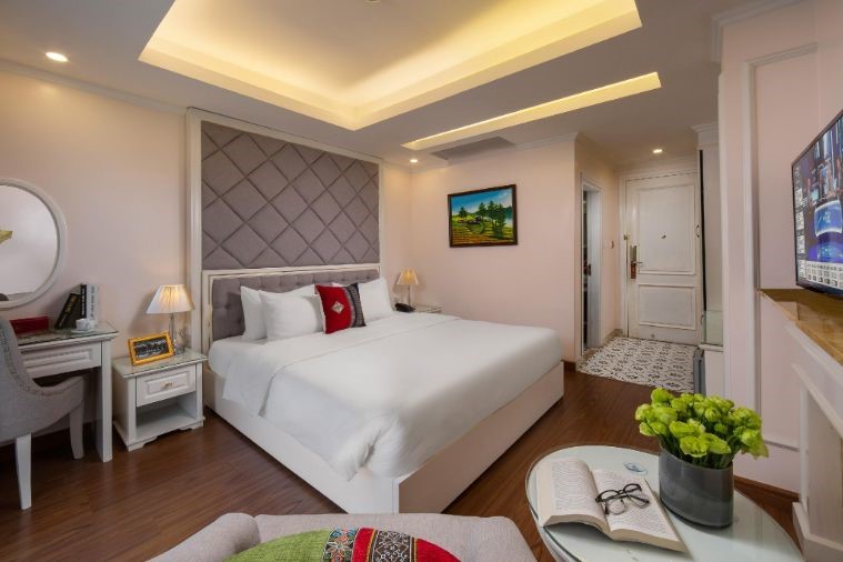 Phòng Deluxe Double Hướng Núi